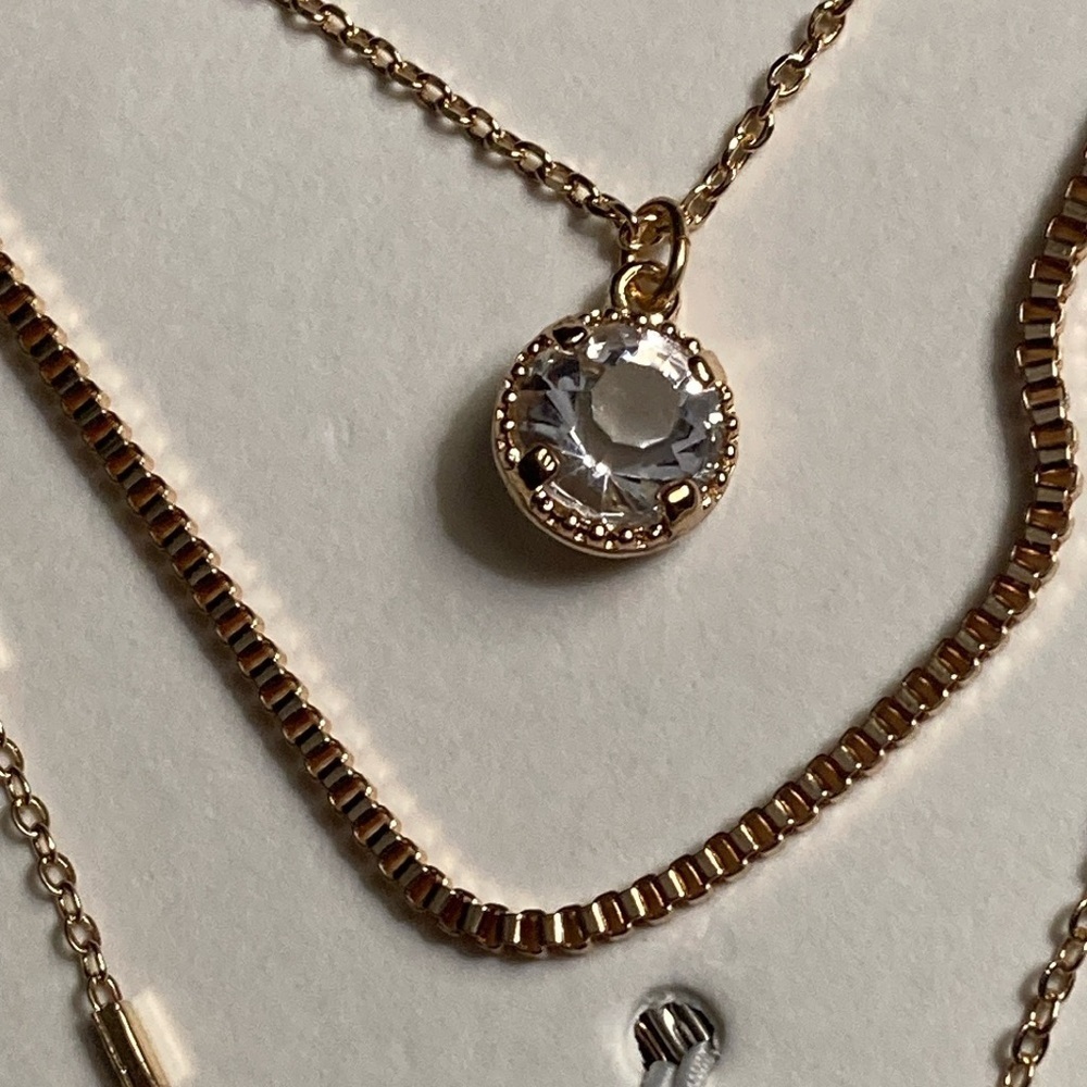 Express Gold Multi-Layer Necklace Set - Picture 3 of 4